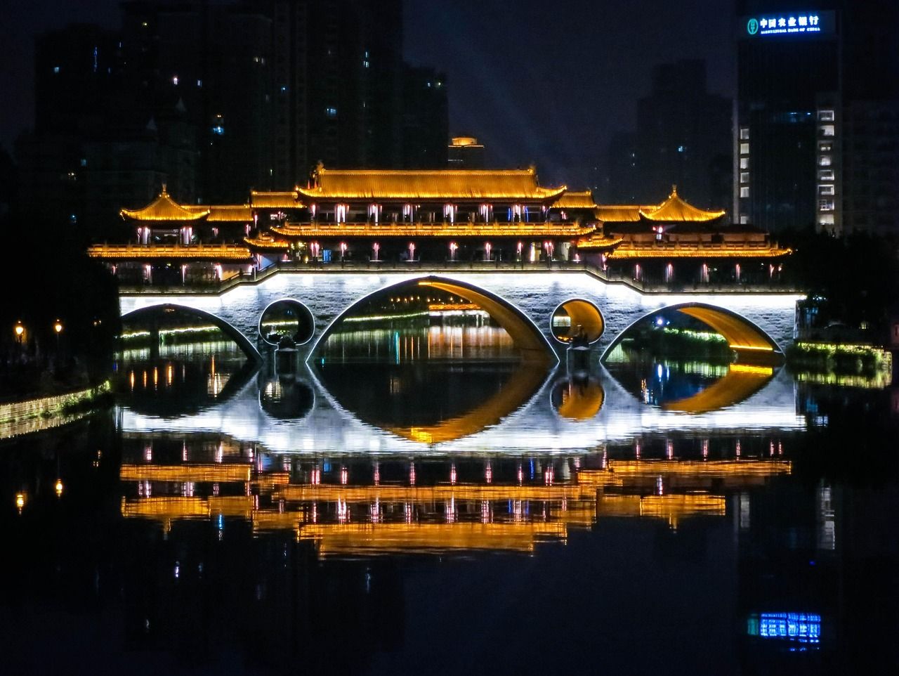 The Anshun Bridge over the Jin River in Chengdu
