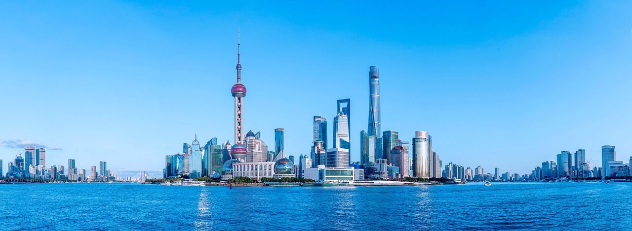 The Bund waterfront, a short ride from the South Bund fabric market